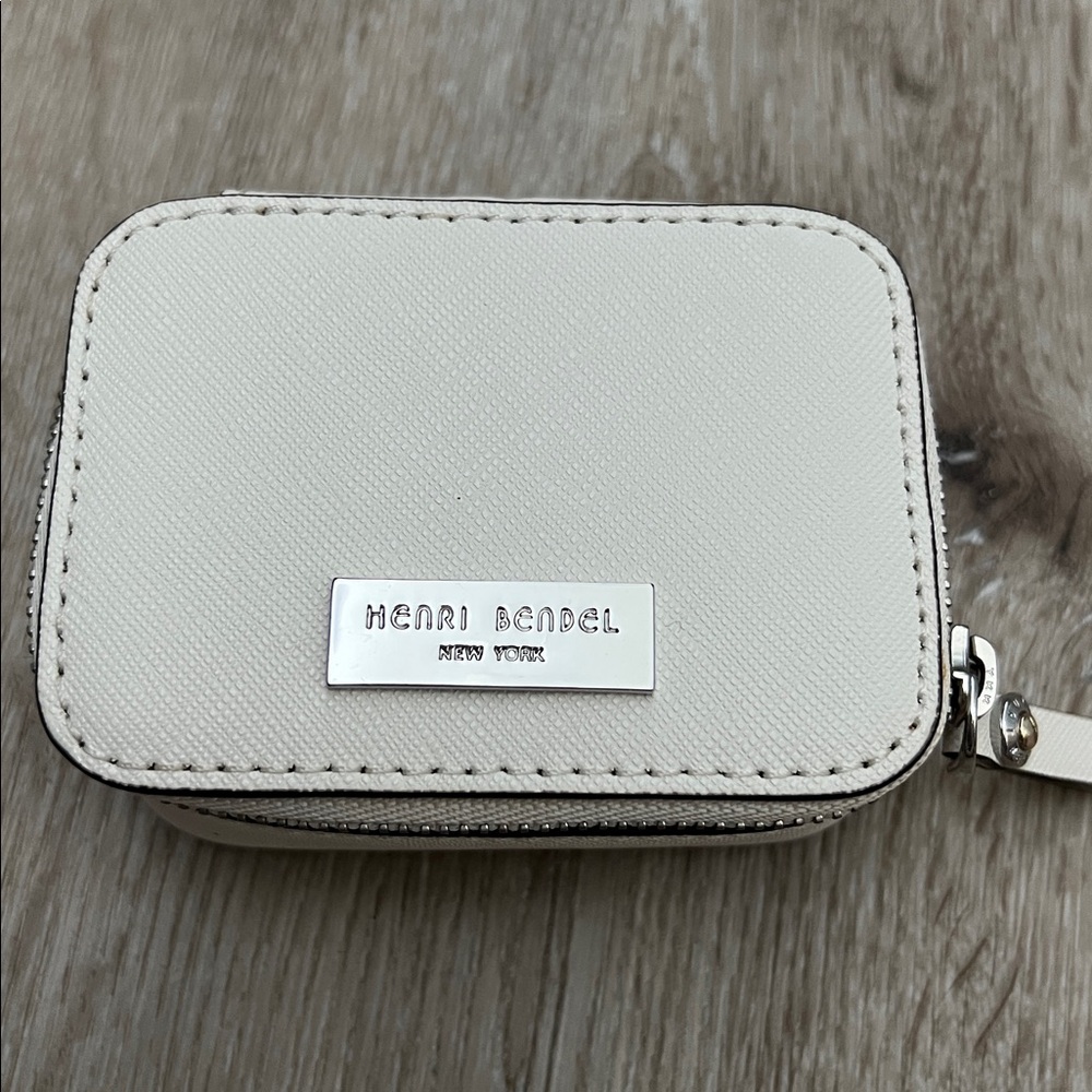 Henri Bendel Ivory Med Carrier